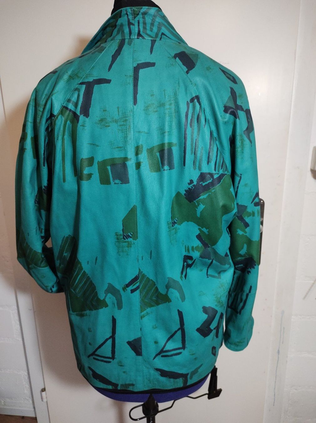 Jacken: LEDER Blazer angenehm leicht – Gebraucht aus Weite von Uhu36uhu 1