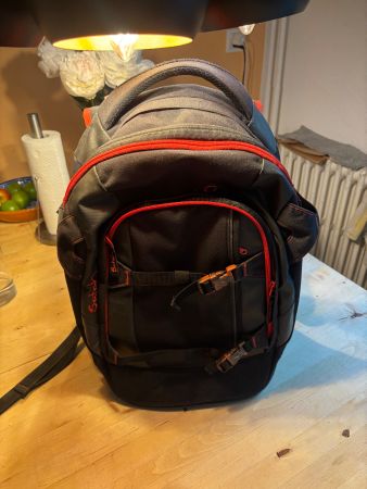 Schwarzer Satch Schulrucksack