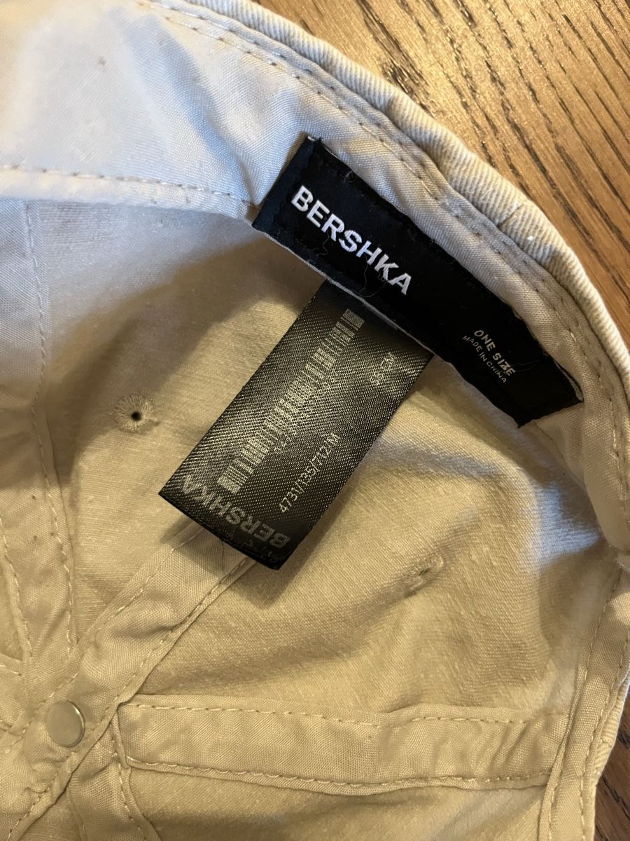 Chapeaux, bonnets & casquettes: Bershka baseball cap – D'occasion à Zürich par KimCollins 2
