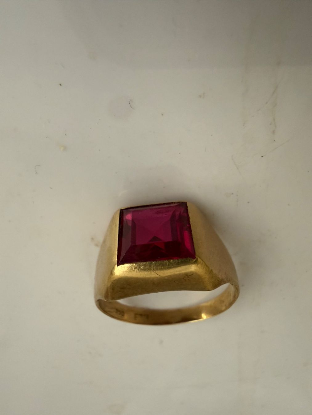 Bagues: Bague or 750 avec saphir, 3 gr – D'occasion à Lausanne par artnouveau04