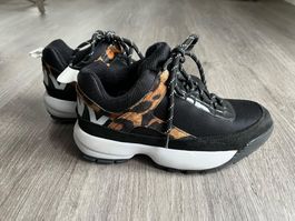 DKNY Sneaker Gr. 37 - stylische Leo-Optik