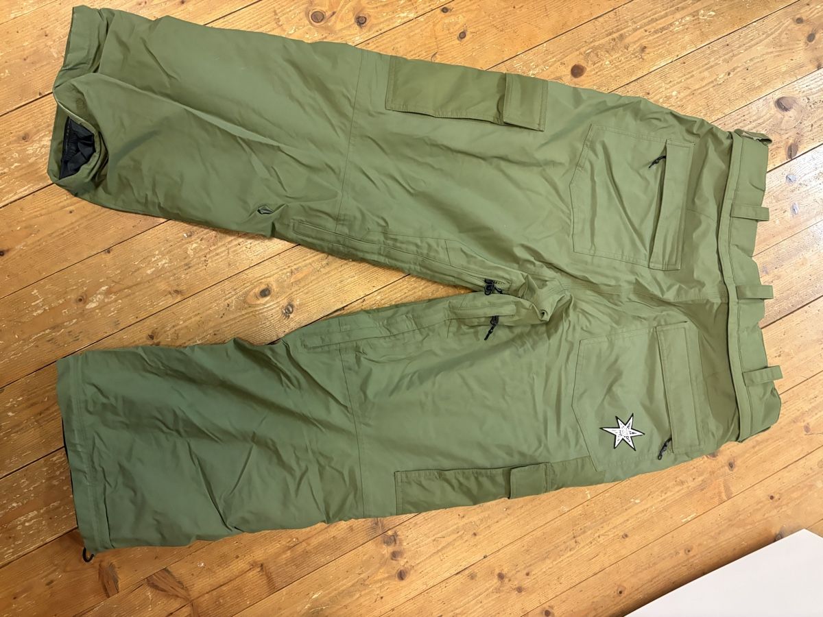 Volcom Pantaloni: Volcom Skihose – Usato da Rüschlikon venduto da eli_2v9w 1