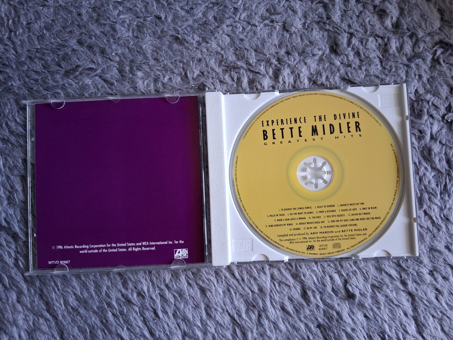 CD: BETTE MIDLER    EXPERIENCE THE DIVINE   GREATEST HITS     CD – Usato da Wetzikon ZH venduto da Ramones01 2