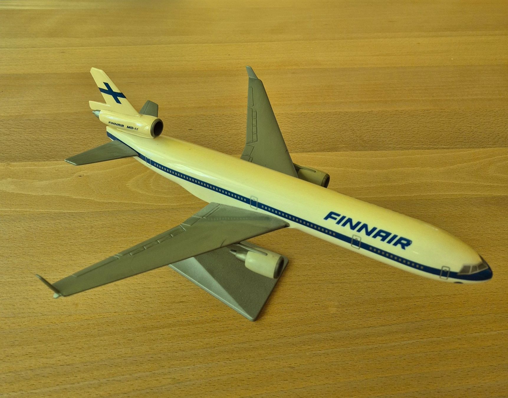 Kit di modellismo & Modellini statici: MD-11 - Finnair - Modell – Usato da Volketswil venduto da SwissAir86 1