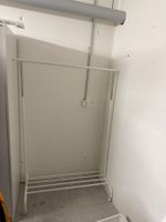 Kleiderständer mit Rollen weiss Metall