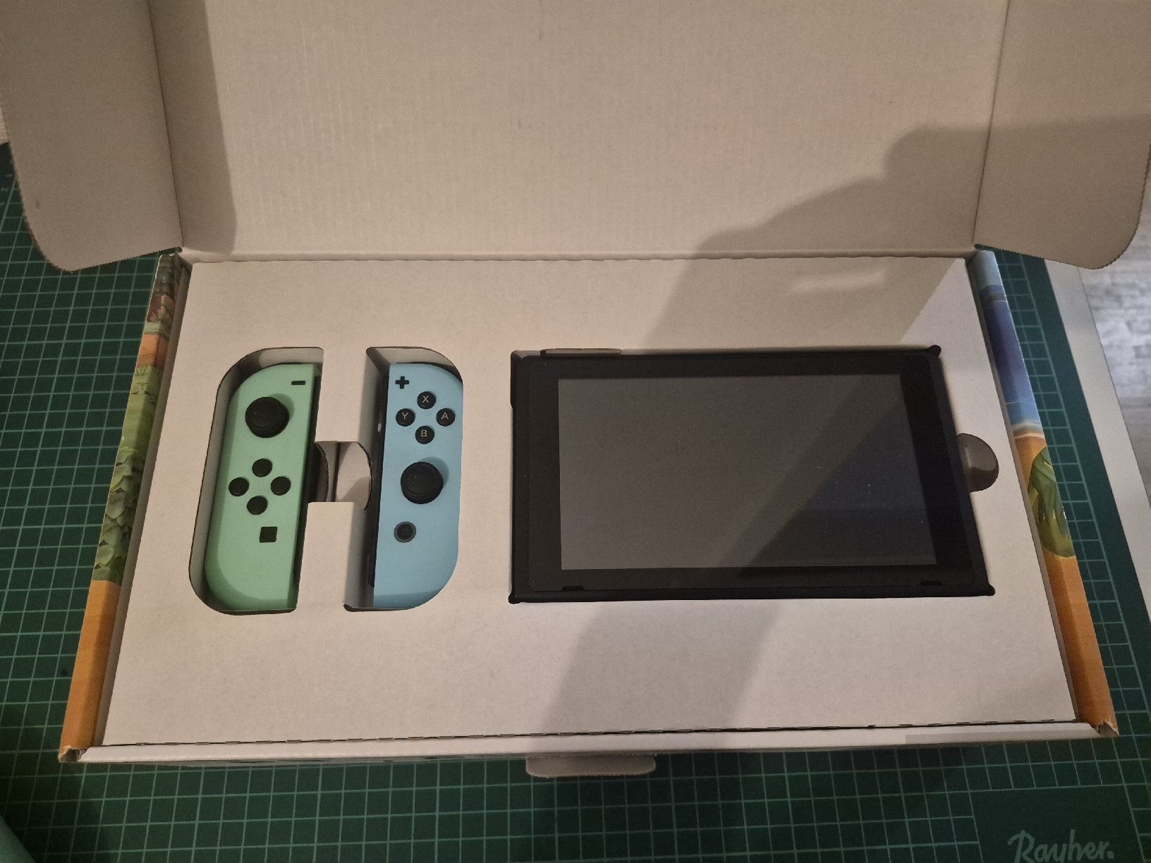 Nintendo Konsolen: Nintendo Switch Animal Crossing Edition Console and Joy-Cons – Neu (gemäss Beschreibung) aus Meyrin von Retro-GZ 1