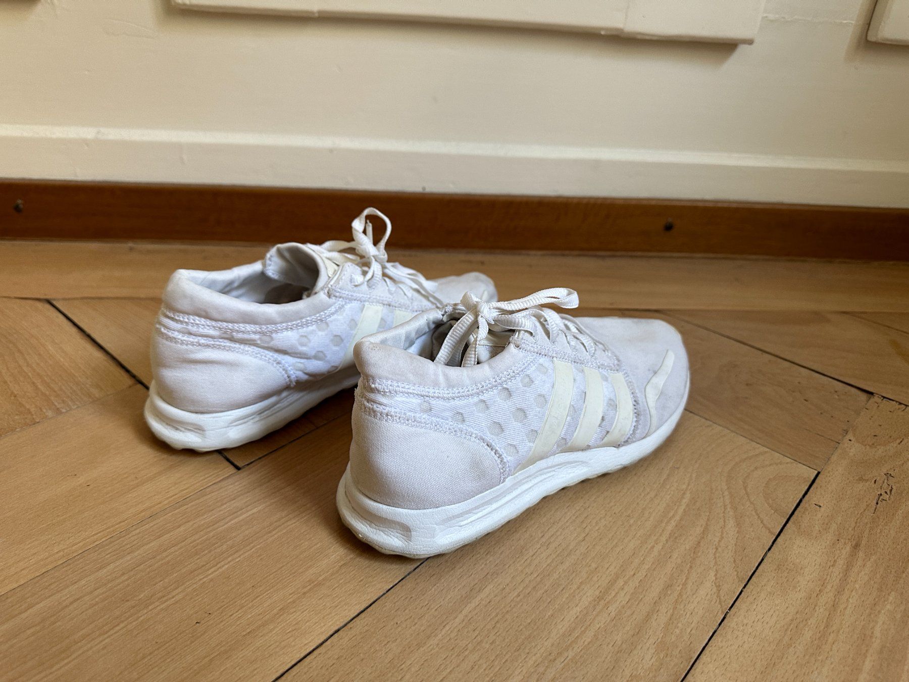 Adidas Chaussures femmes: ADIDAS - Sneaker weiss 36 – D'occasion à Zürich par Diazaio 2