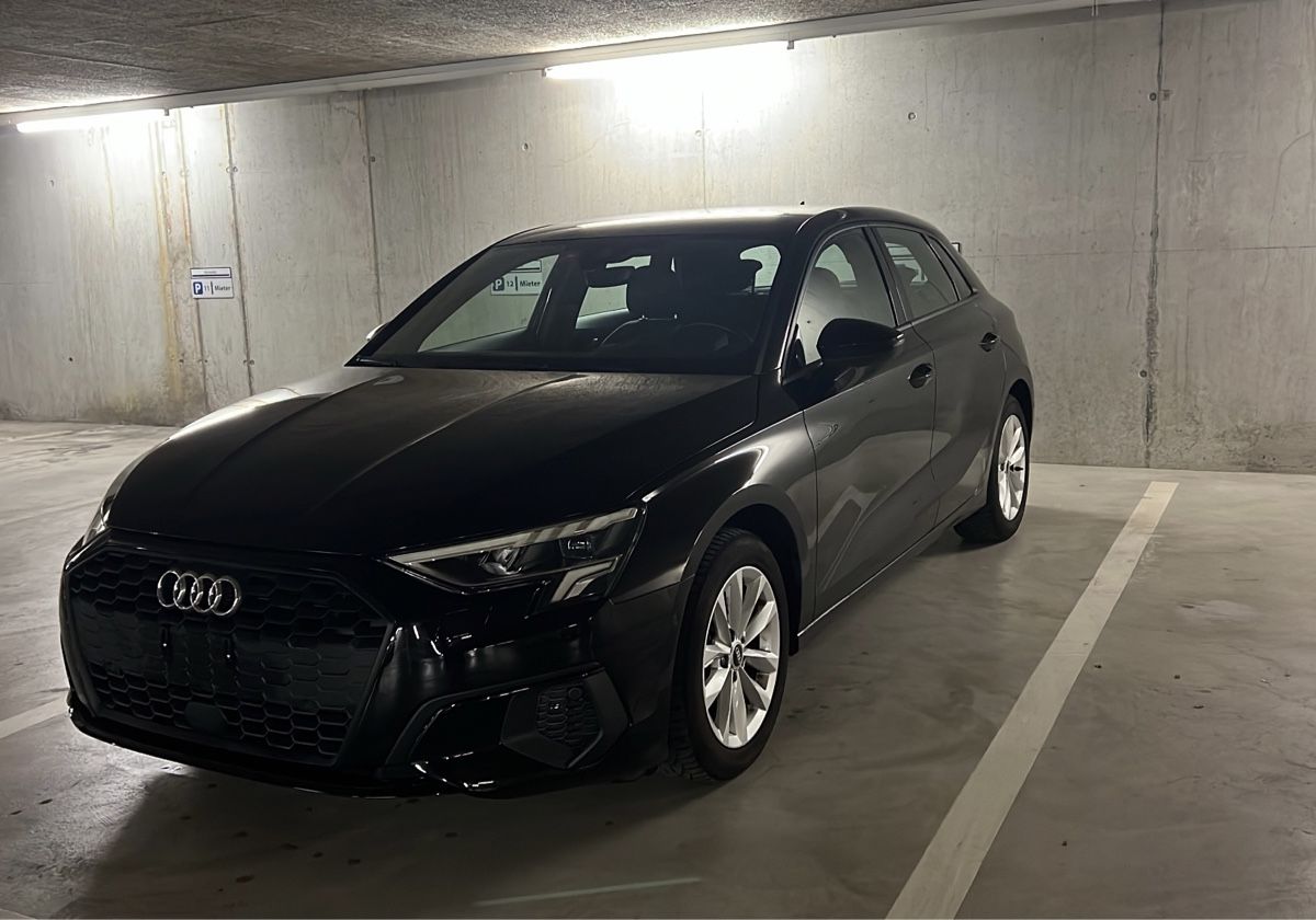 Audi Automobili: Audi / A3 Sportback 35 TFSI Attraction – Usato da Glarus venduto da Yenko01 1