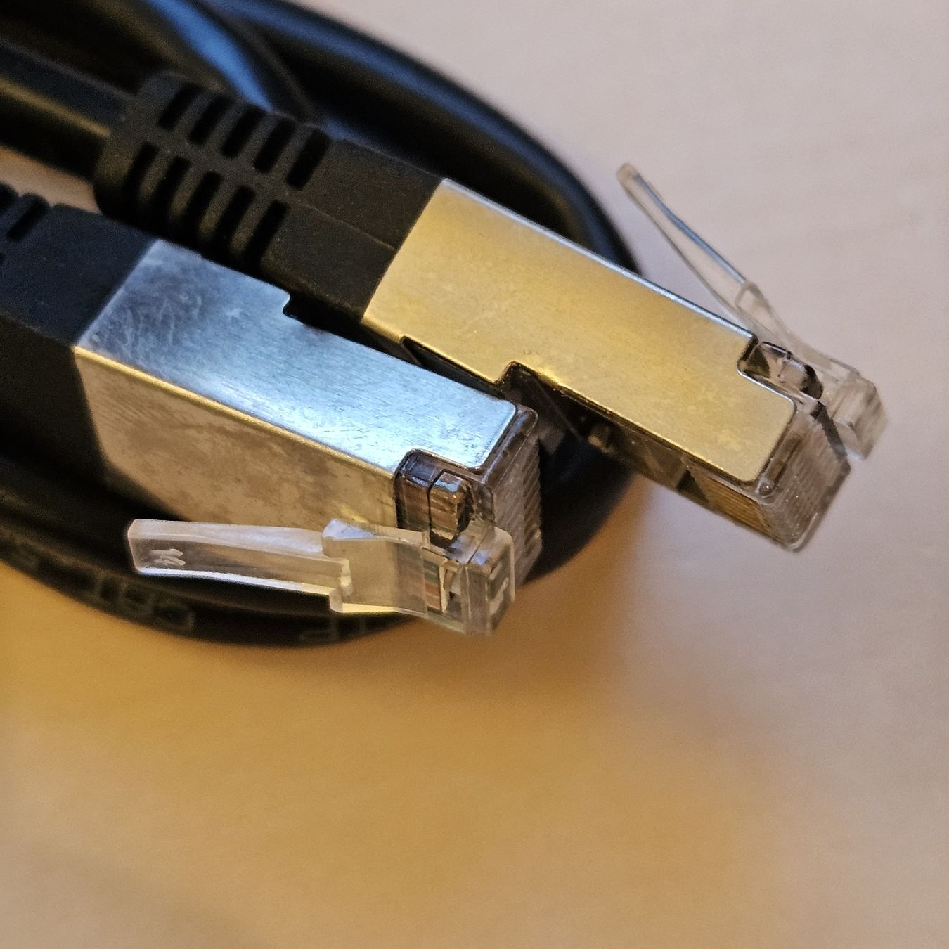 Cavi: Schwarzes CAT.5e Ethernet Kabel – Usato da Wettingen venduto da Christianv 1