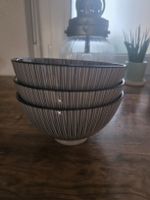 3 Müesli Schalen von LIVIQUE, schwarz/weiss gestreift.