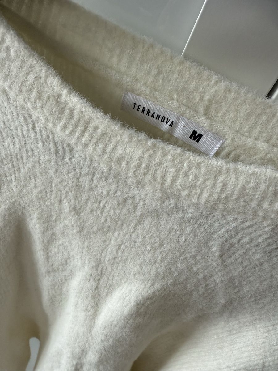 Pullover & Sweatshirts: Pull Terranova Crème Taille M - Parfait pour l'hiver! – Neu (gemäss Beschreibung) aus La Chaux-de-Fonds von ard_8v5l 1