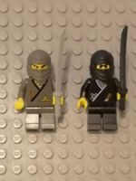 2 LEGO Ninja-Figuren zu verkaufen.