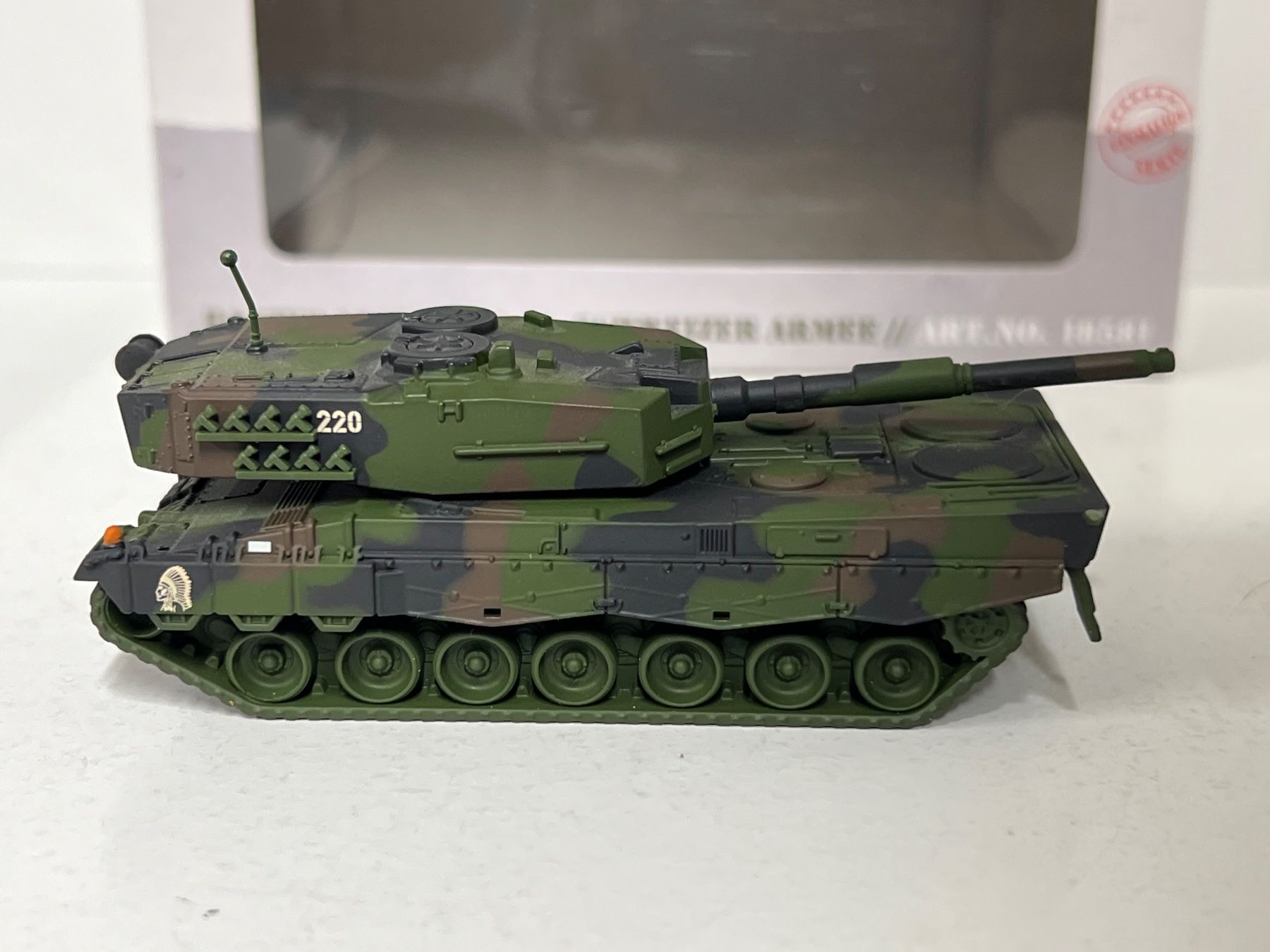 Modellini di ferrovie: 4MFOR BY MÄRKLIN ART 18581 PANZER LEOPARD 2 SCHWEIZER ARMEE – Usato da Neuenhof venduto da ludovicco 1