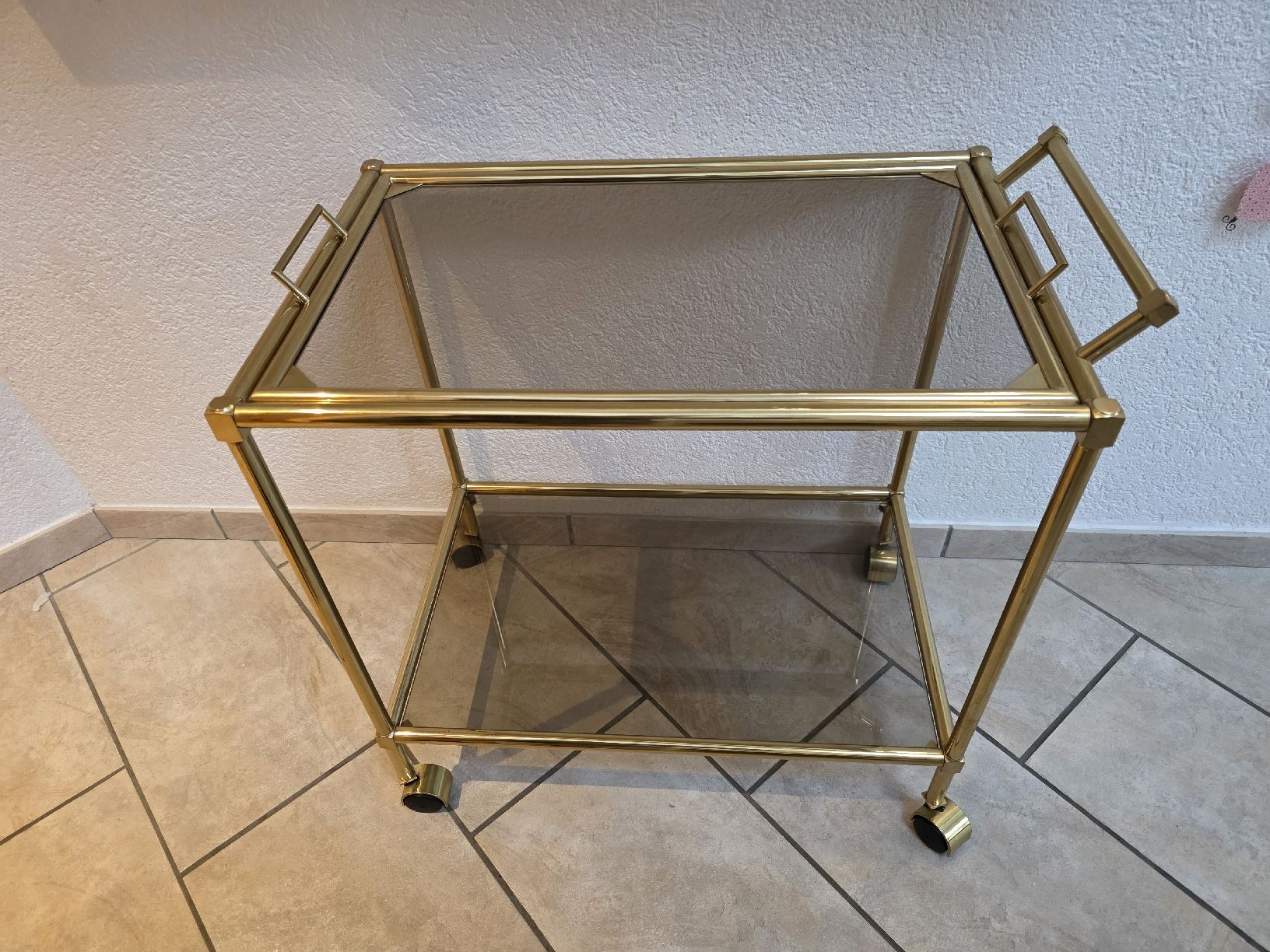 Toutes les décorations: Servierwagen Messing mit Glasplatten  – D'occasion à Mümliswil par Mizzi77 1