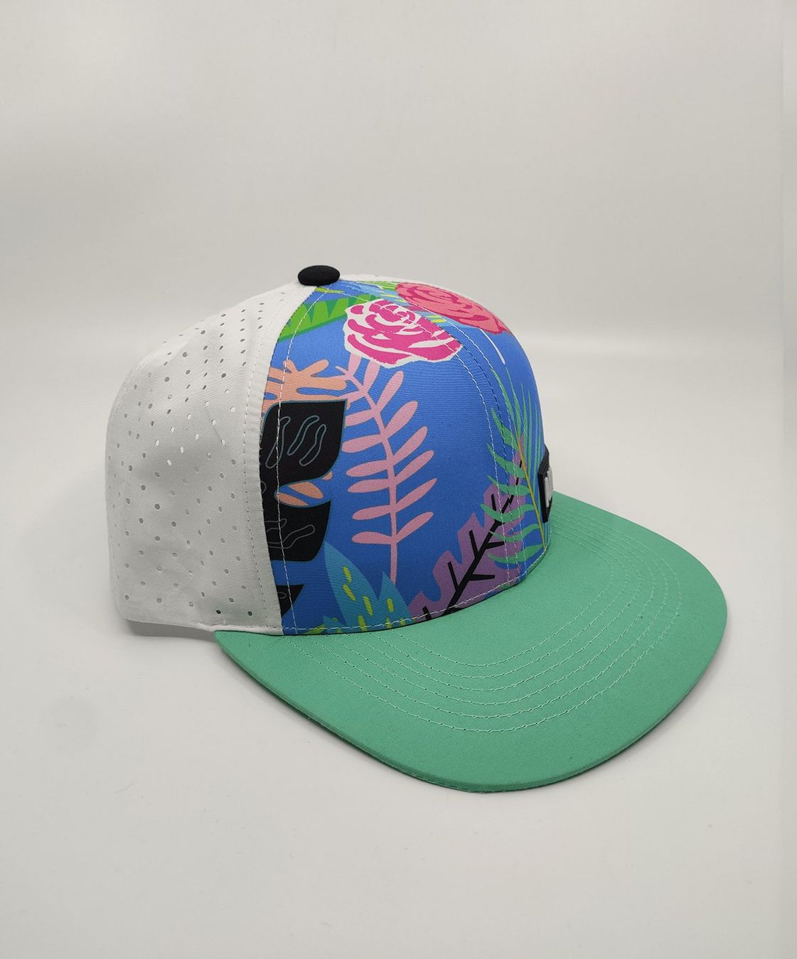 Copricapi, berretti & cappellini: Casquette Snapback Allure – Nuovo (secondo la descrizione) da YVERDON-LES-BAINS venduto da Tony-no 1