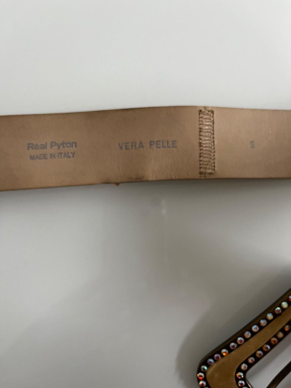 Cinture: Funkelnder Gürtel aus Python Leder Gr. 85 beige – Usato da Gutenswil venduto da Engel163 1