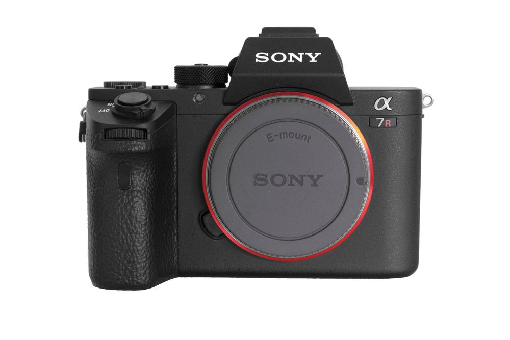 Boîtier Sony Alpha A7R II (ILCE-7RM2) – 42 MP – Hybride Plein Format – Excellent état