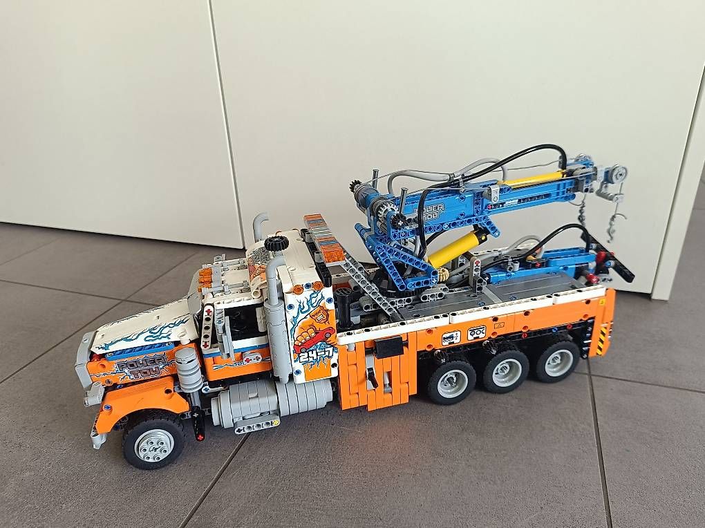 Kit di costruzioni: Lego Technic Schwerlast - Abschleppwagen 42128 – Usato da Utzenstorf venduto da Jassy34xx 3