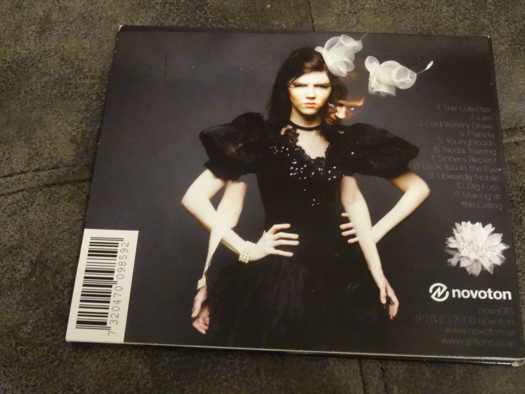 CD: Antennas - Feeling Feline Tonight CD – Usato da Olten venduto da Disc-Ausverkauf 1