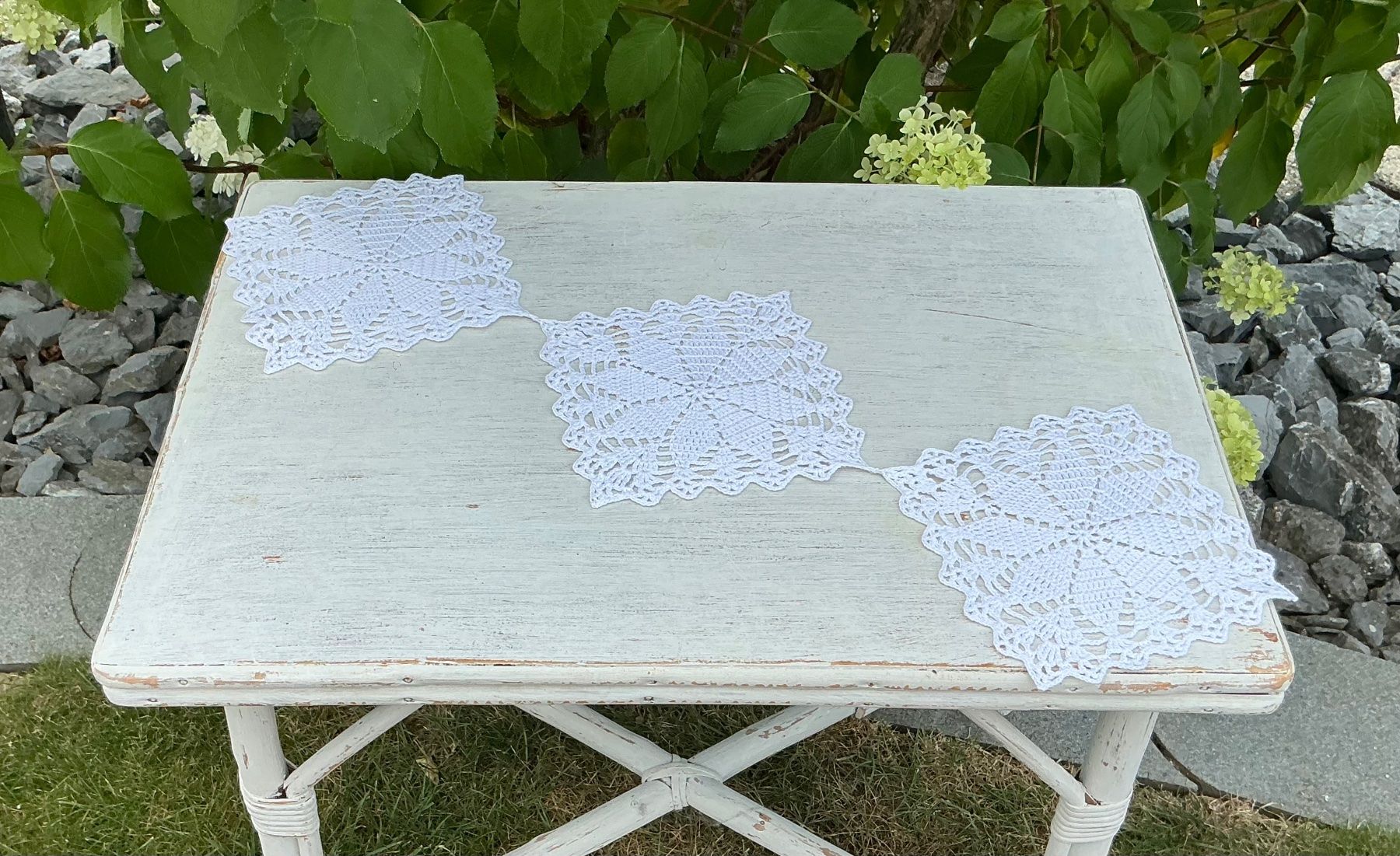 Tutte le decorazioni: ALTES SPEZIELLES DECKCHEN HANDARBEIT – Usato da Zell LU venduto da Silvermemory 2