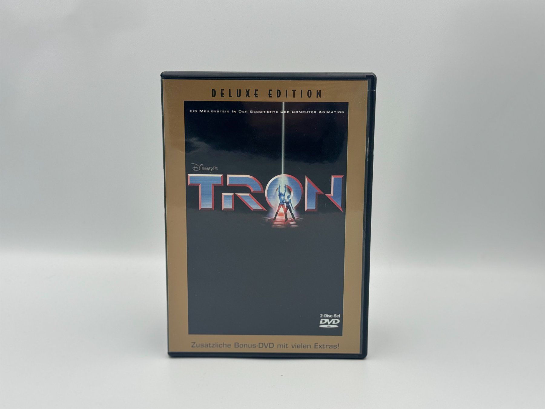 Tutti i DVDs: TRON - Versand A-Post nur CHF 2.50 – Usato da Siblingen venduto da the_92m7