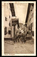 Bergün /Graubünden, Strassenpartie mit