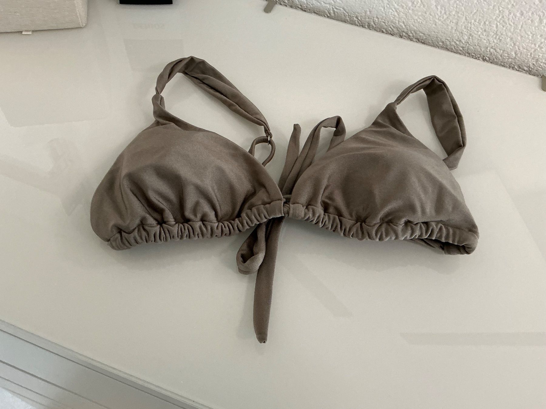 Badekleider & Bikinis: Neuer, ungetragener Bikinioberteil Grösse L – Gebraucht aus Würenlos von Tina48 2