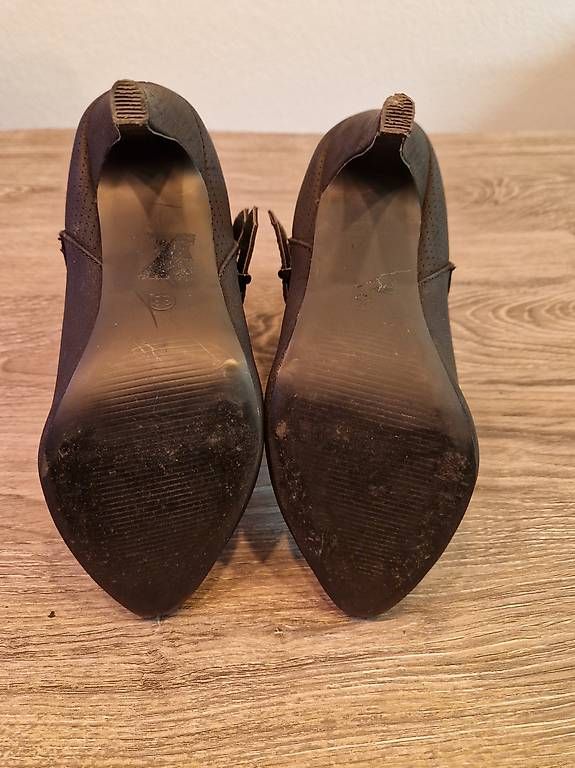 Scarpe da donna: Stiefelette Gr. 36 – Usato da Spiez venduto da tweety033 3