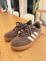 Adidas Sneaker braun mit Gummisohle sehr guter Zustand