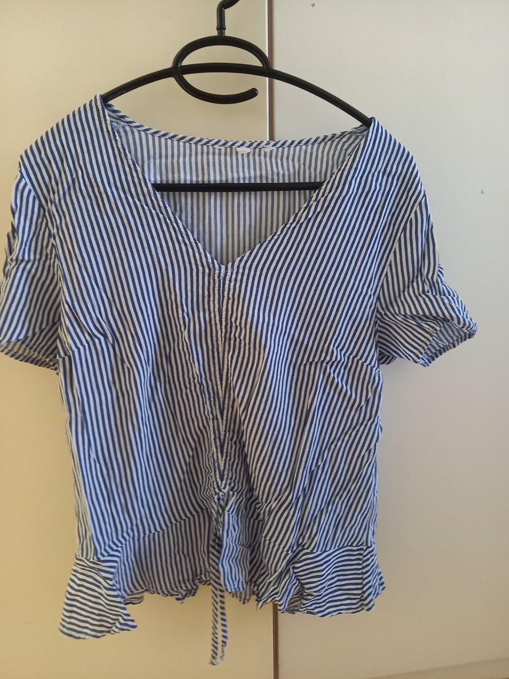 T-shirt: Gesteiftes Tshirt – Usato da Kreuzlingen venduto da ng3