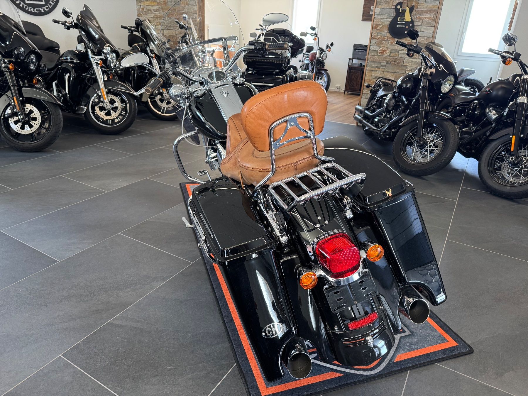 Harley-Davidson Touring: Harley Davidson Road King FLHRC CREDIT POSSIBLE – Usato da Echallens venduto da HD90 7