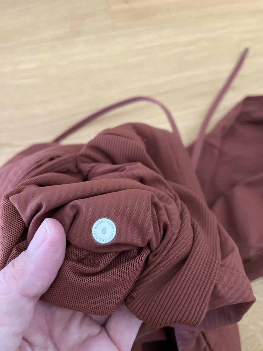 Lululemon Pantalons: Lululemon joggers rust colour  – D'occasion à Reinach BL par pinklemonade 4