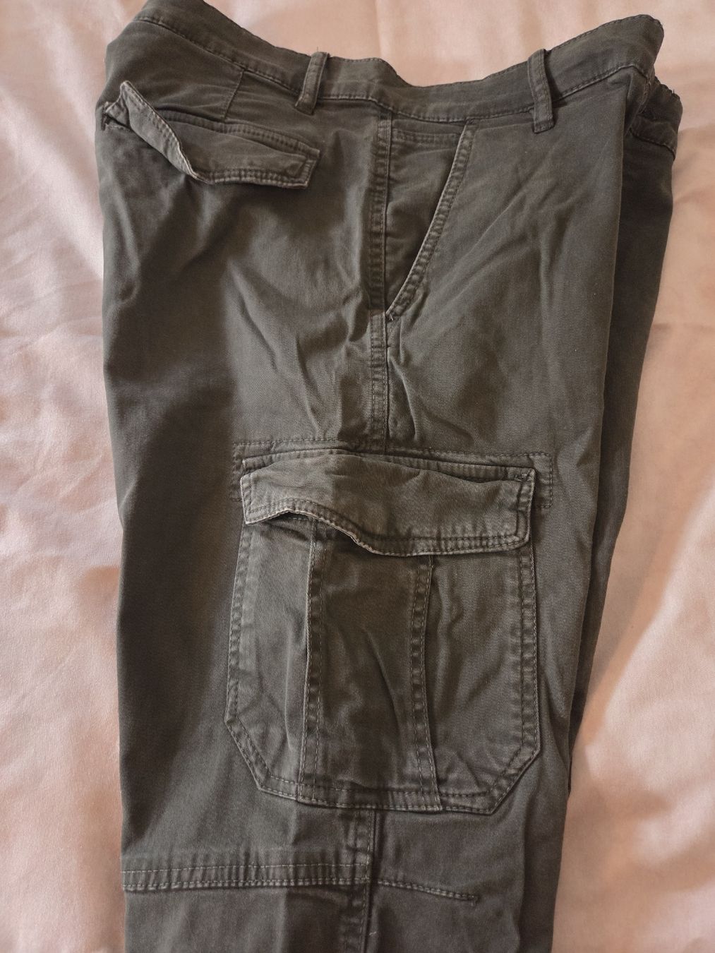 Pantaloni: ICONO Cargo Hose dunkelgrau Grösse L/42 – Usato da ZERNEZ venduto da joaofonseca 5