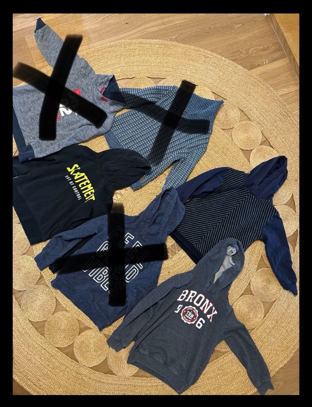 Maglioni & Felpe: Jungen Pullover Gr 122-128 – Usato da Wädenswil venduto da dorodi