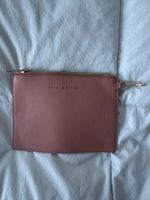 Pochette Tommy Hilfiger rose pastel - Parfait pour l'été!