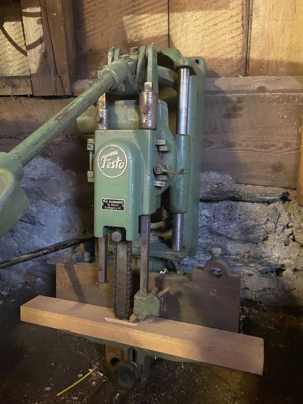 Festo Tutte le macchine: Original Kettenstemmer FESTO – Usato da Reckingen VS venduto da Gommi73 1