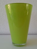 Schöne Vase in hellgrün, ca 21cm