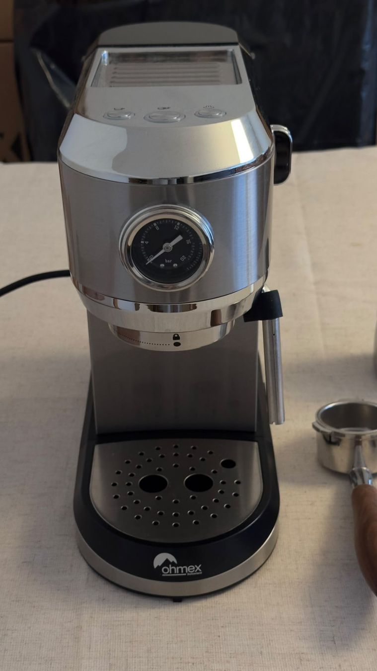 Kaffeemaschinen & Espressomaschinen: Siebträgerkaffemaschine mit Tools – Gebraucht aus Dübendorf von cedricm1910