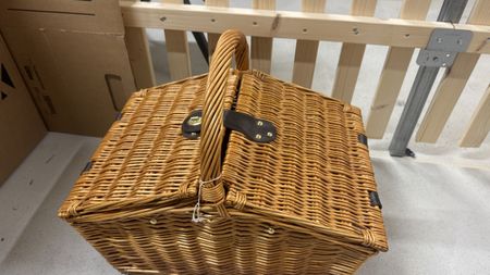 Sommer-Picknickkorb mit Gläsern, Geschirr & Besteck 🧺