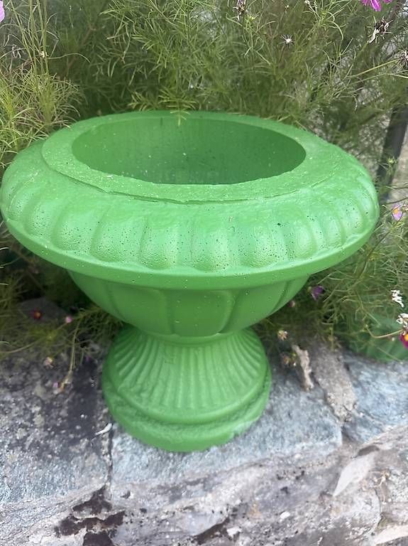 Pots de fleurs: Pots de fleurs en ciment – Neuf avec emballage d'origine à Montricher par nil_8fgf 4
