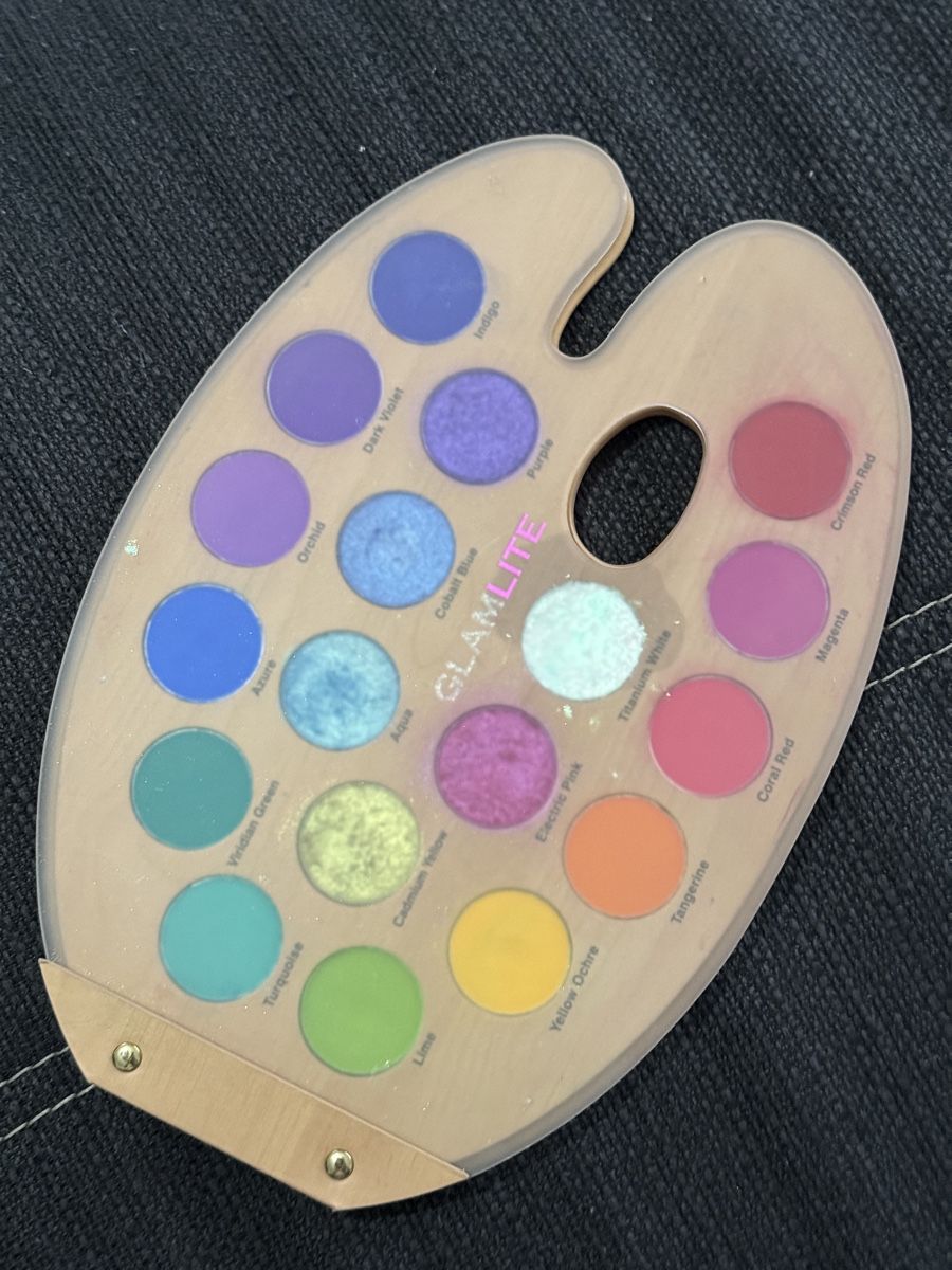 Make-up: Eyeshadow Palette - Glamlite – Usato da Chavannes-près-Renens venduto da elobrgs 3