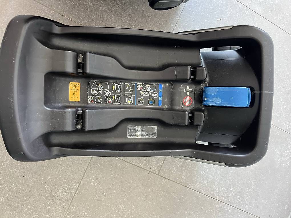 Sièges auto: Nuna PIPA Lite con base ISOFIX + accessori – D'occasion à Mendrisio par gun_8gcm 1