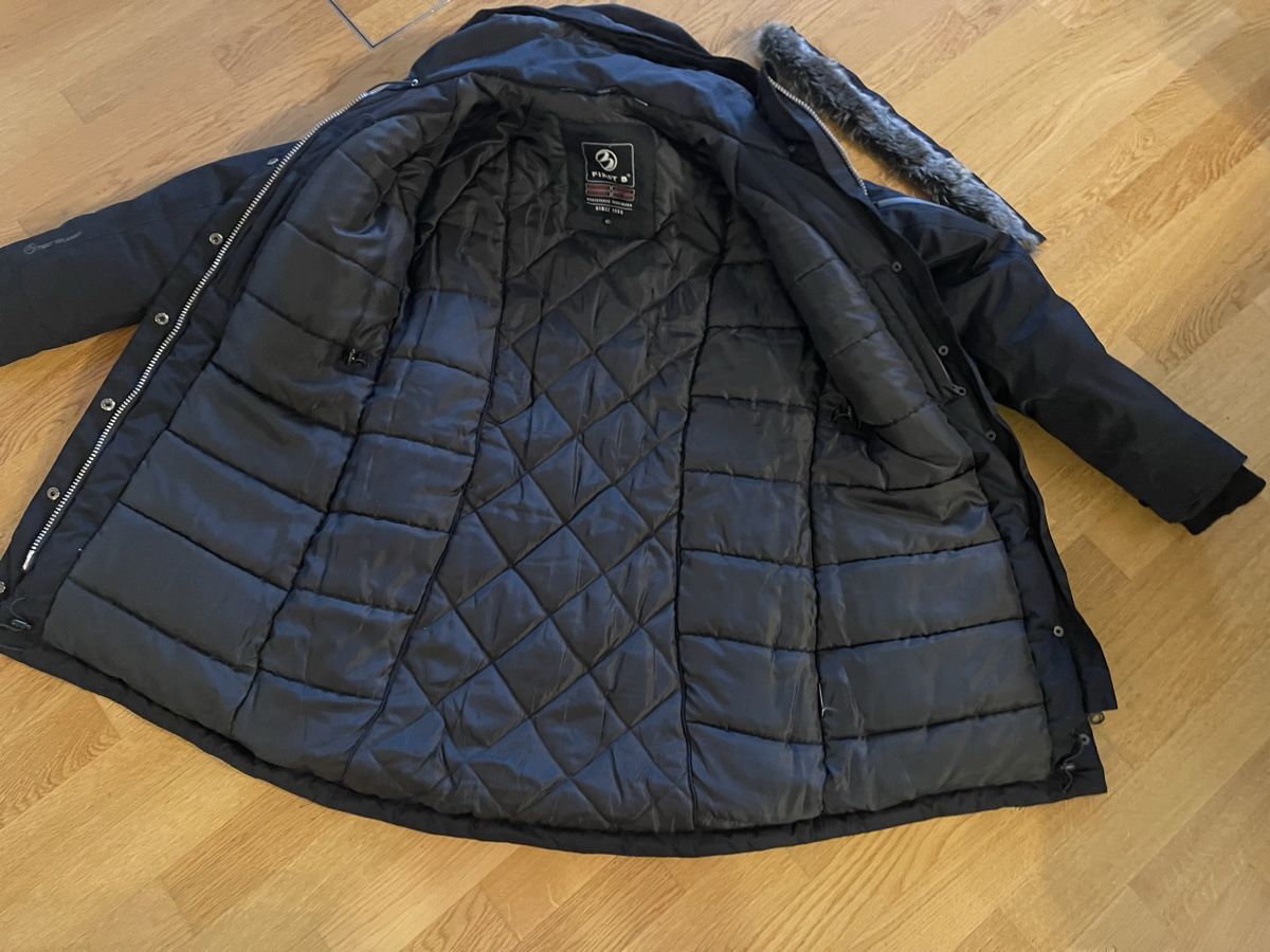 Giacche: Jacke Winterjacke First B Grösse 42 EU – Usato da Rüschlikon venduto da Lajniii 6