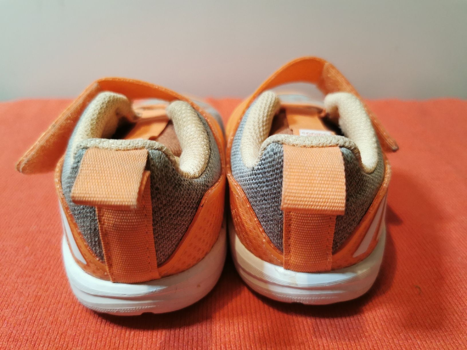 Adidas Scarpe per ragazzi: Adidas Disney Kinder Schuhe Gr 22. – Nuovo (secondo la descrizione) da Schlieren venduto da vlalif 7