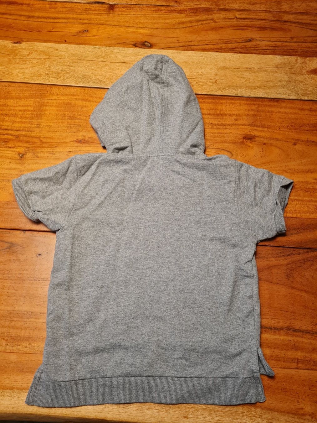 Maglioni & Felpe: 100% Bio Baumwolle Kaputzenpullover gr. 98, wie neu – Usato da Otelfingen venduto da Amors 1