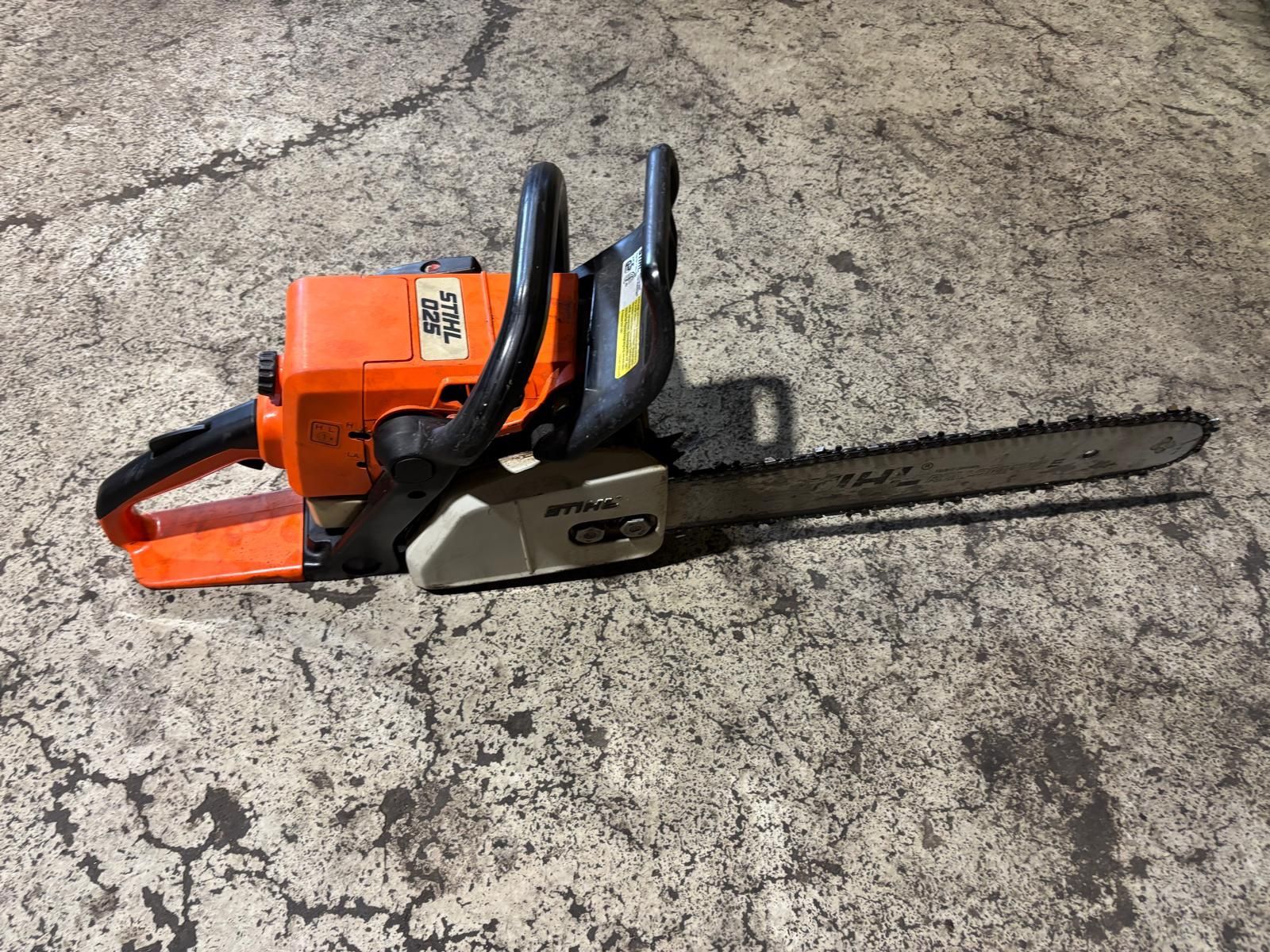 Stihl Seghe: Motorsäge Stihl 025 – Usato da Grono venduto da laz_nx8q 1
