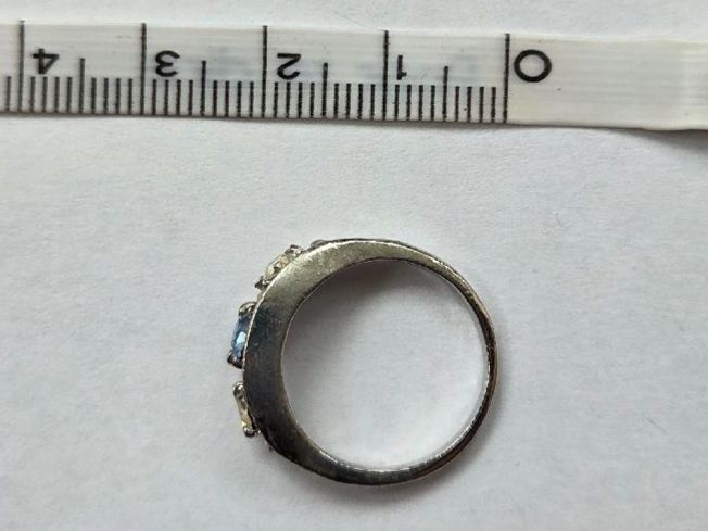 Anelli: Bague argentée avec pierres bleues, taille 52 – Nuovo (secondo la descrizione) da Territet venduto da Cenh 4