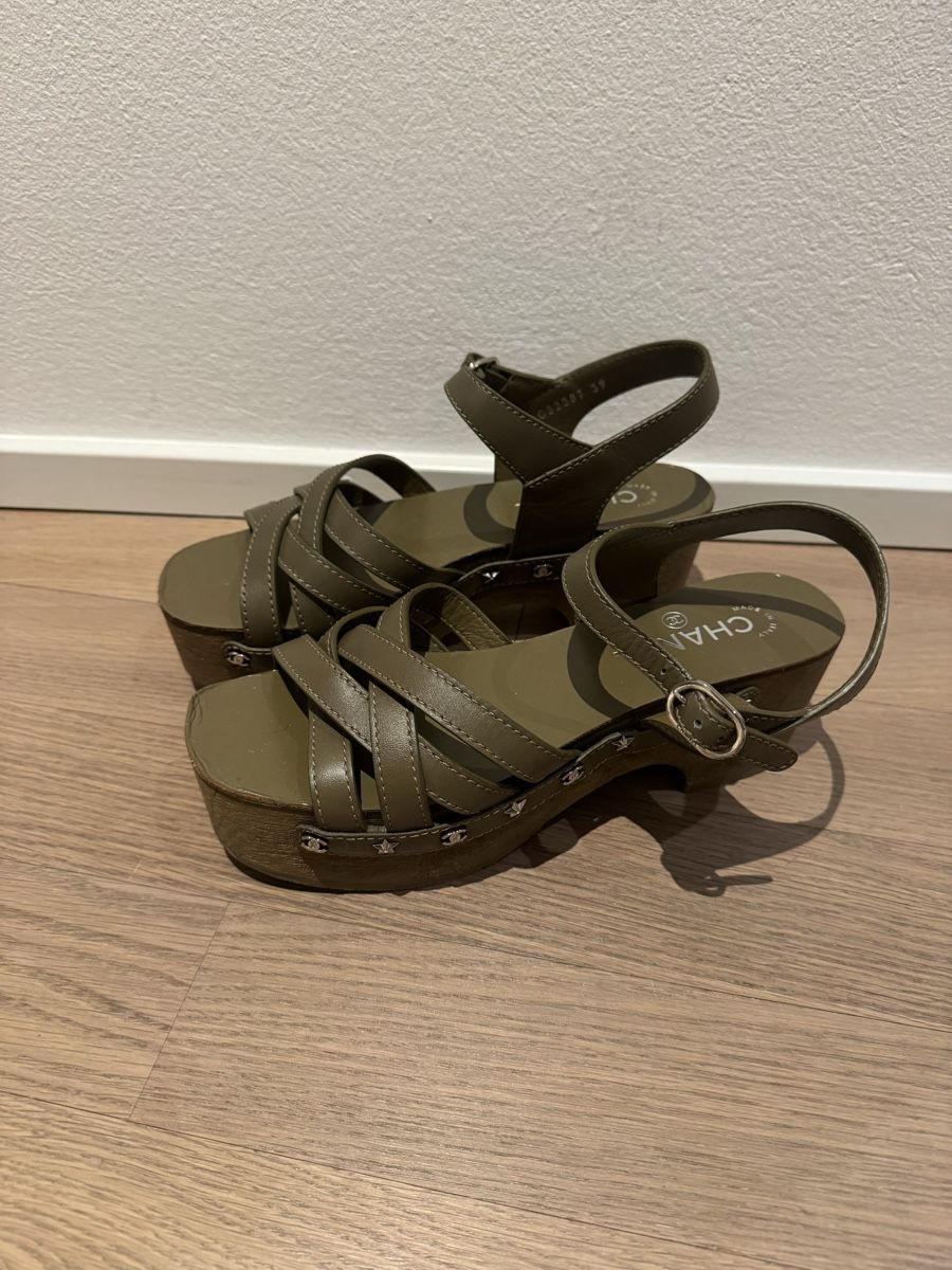 Chanel Scarpe da donna: Chanel Sandals – Usato da Küsnacht ZH venduto da Zafsa