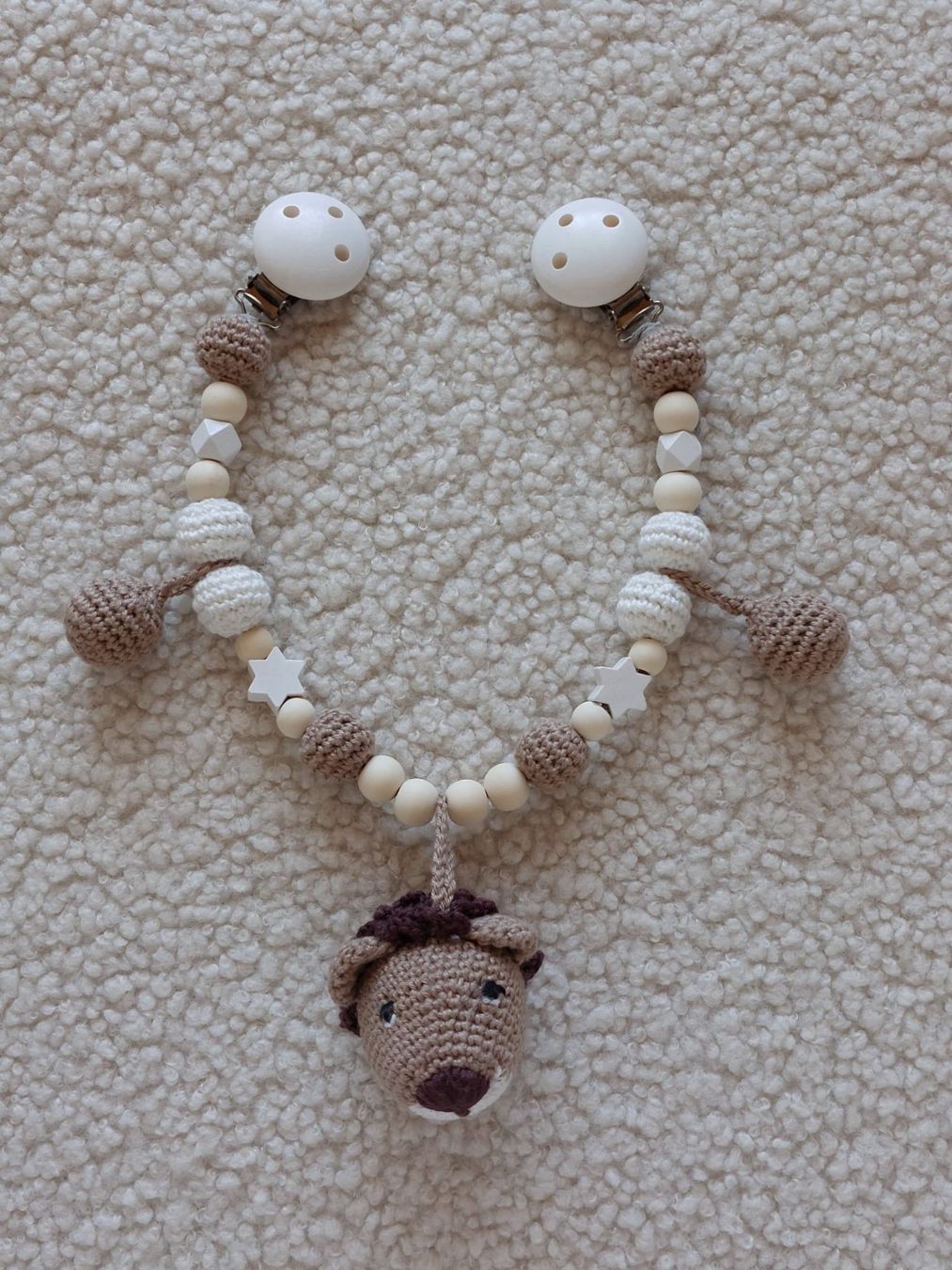 Spielzeuge: Kinderwagenkette Löwe mit Rassel – Neu und originalverpackt aus Bleienbach von babyhandgemachts