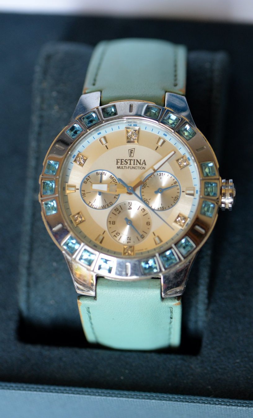 Uhren: Lot de 27 montres diverses plus ou moins défectueuses – Defekt aus Neuchâtel von Neuchatel 4